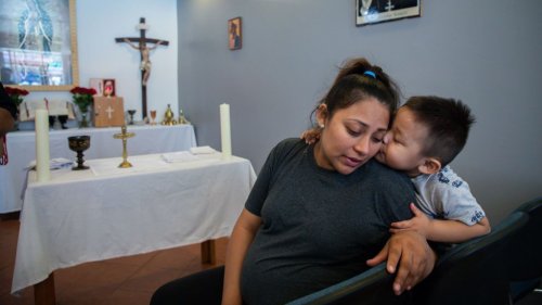ICE delays deportation of pregnant mother of 3 who was given sanctuary inside Chicago church
