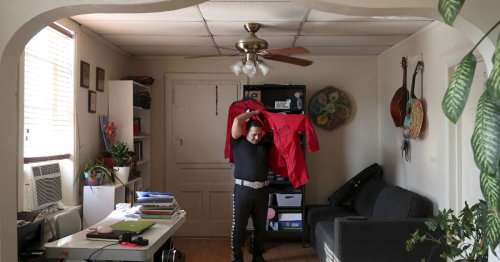 To combat gentrification in Pilsen and keep Latinos in the area, a co-op has ‘regular people’ creating their own affordable housing