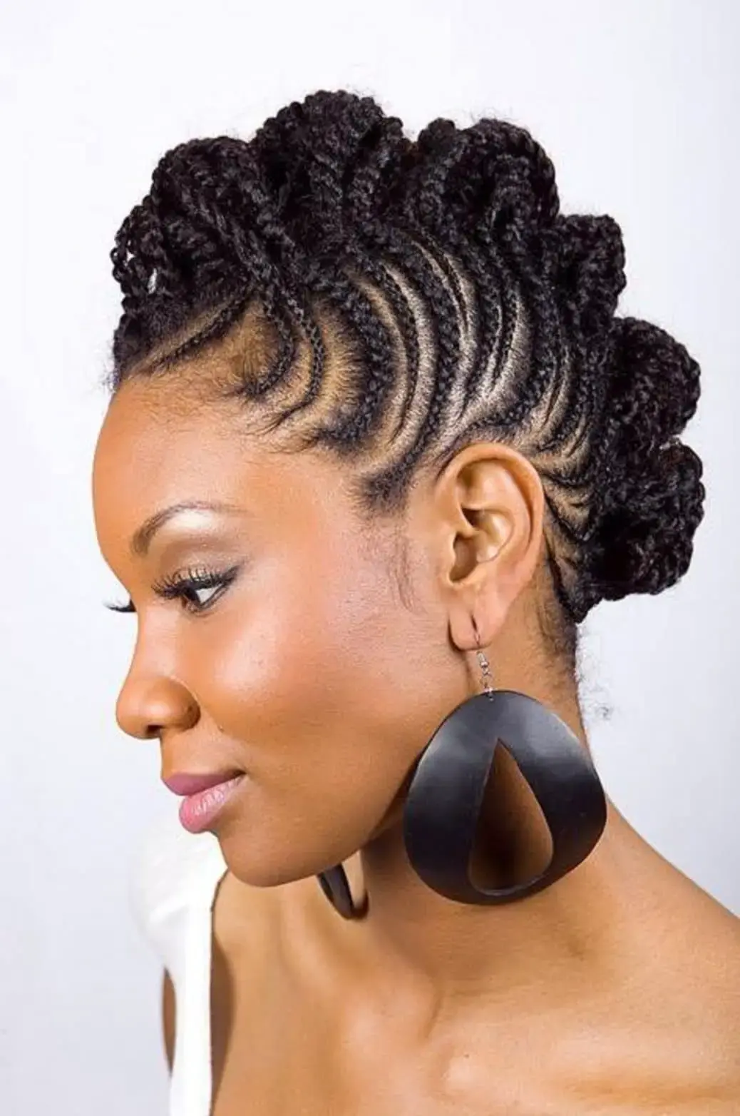 Beautiful Latest Hairstyles for Ladies in Kenya 2021, Latest Abuja Lines  Styles 2021, Mwongezo Styles in Kenya, Latest Hairstyles for Ladies in Kenya  2020 & Abuja Hairstyles in Nairobi • Chick About Town | Flipboard
