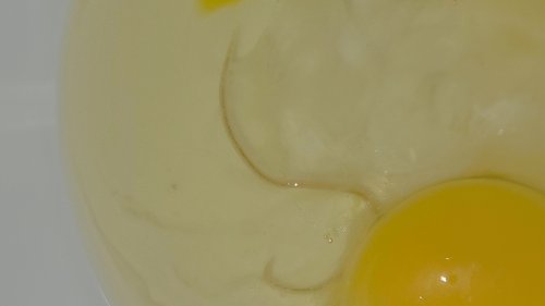 Das will keiner: Wie solche Würmer in Frühstücks-Eier kommen