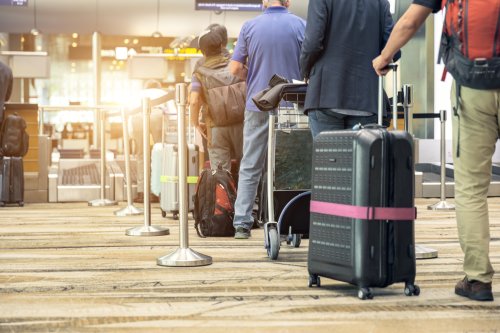 Neue Vorschriften: Verschärfte Handgepäck-Regel sorgt für Ärger am Flughafen