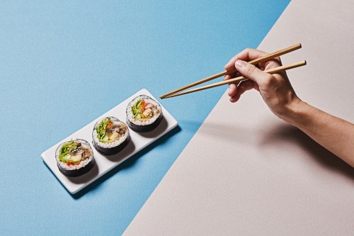 Nie wieder Krämpfe in den Fingern: So halten Sie Essstäbchen richtig