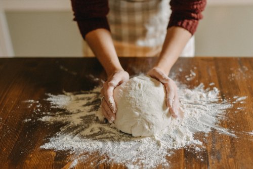 Einfach und günstig frisches Brot herstellen: Die besten Brotbackmischungen