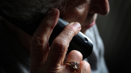 Polizei warnt vor Telefonbetrug: Bei diesen Anrufen sollten Sie sofort auflegen