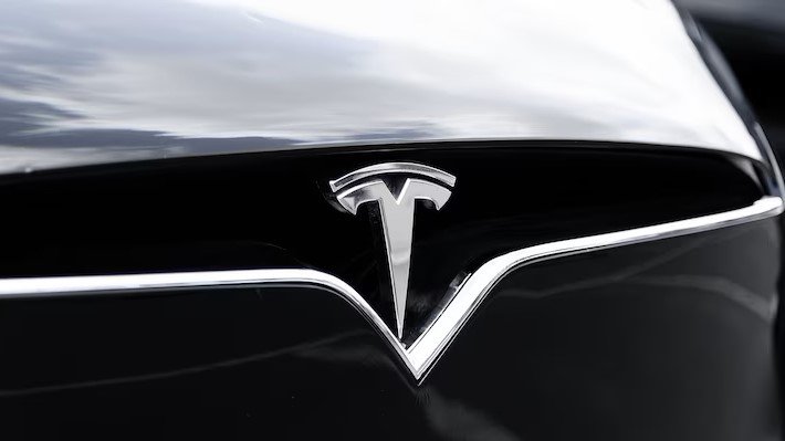 "Keine Chance": Technik-Experte sagt Scheitern von Tesla-Modell voraus