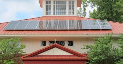 Steuerfrei Geld verdienen: So befreien Sie Ihre Solaranlage von der Steuer