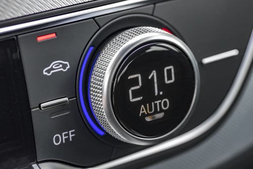 Achtung, Umluft! Warum Sie diesen Autoschalter nicht zu lange drücken sollten