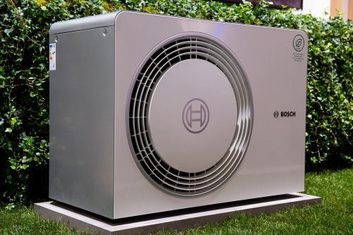 Wärmepumpe in Bestandsbau: Installateur sagt, auf welchen Faktor es ankommt