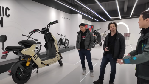 Journalist besucht chinesische E-Roller-Fabrik: Eine Sache überrascht ihn besonders