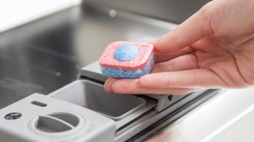 Mangelhafte Marken-Produkte: Von diesen Spülmaschinen-Tabs sollten Sie besser die Finger lassen