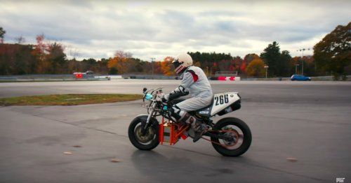 Elite-Studenten bauen Wasserstoff-Motorrad: Die Leistung ist absolut lächerlich