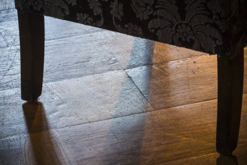 Kratzer im Parkett: Diese Haushaltsprodukte helfen schnell und effektiv