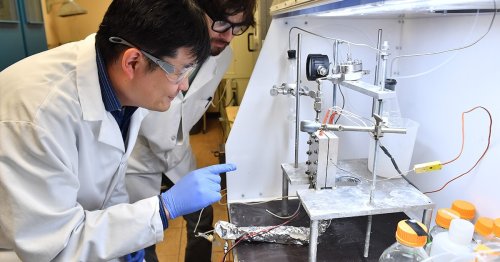 Riesen-Schritt für Brennstoffzelle: Forscher holen Wasserstoff aus Alkohol