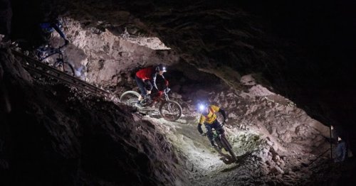 Nichts für schwache Nerven: Diese E-Bike-Tour führt durch ein altes Bergwerk