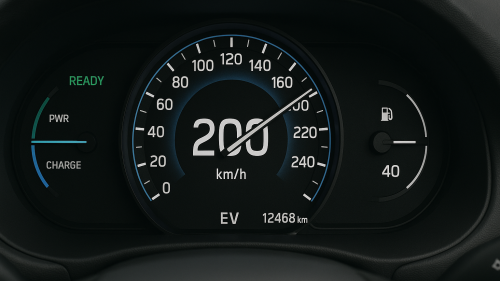E-Auto-Besitzer brettert auf Langstrecke mit 200 km/h: Seine Zeitersparnis ist ein Witz