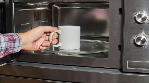 Kaffee in der Mikrowelle aufwärmen? Darum sollten Sie das niemals tun