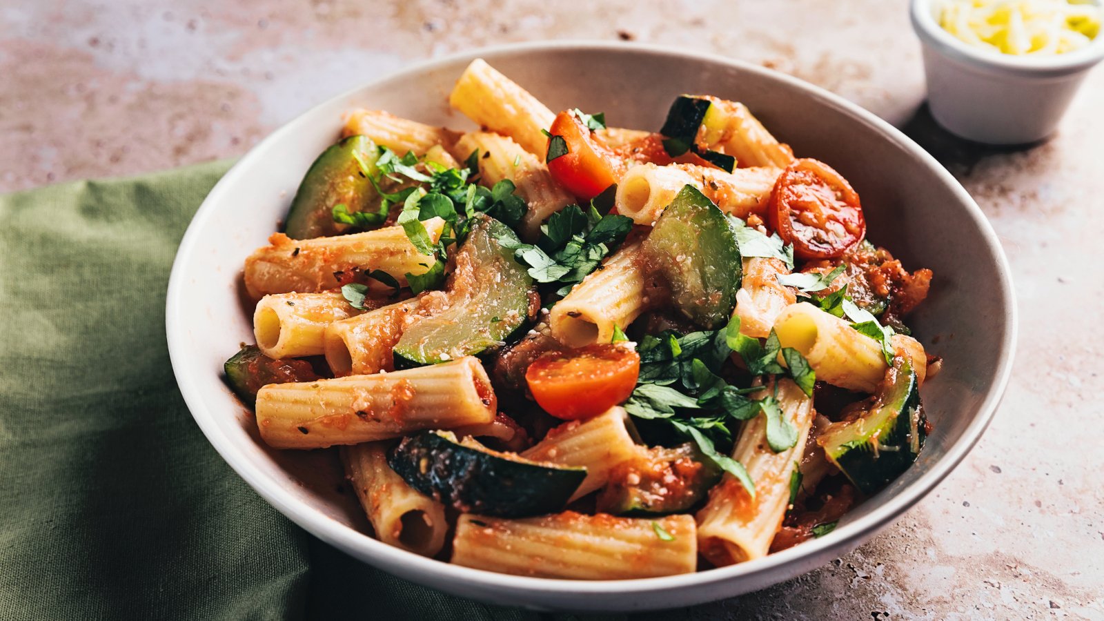 Nur 4 Zutaten: So einfach machen Sie Protein-Pasta selbst