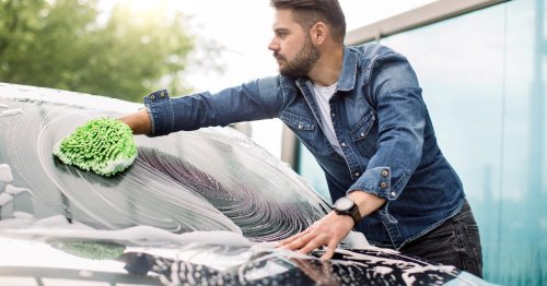 Auto zuhause selbst waschen: Ist das erlaubt?