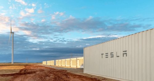 Teslas Akku-Farm brennt: Sie sollte 500.000 Haushalten Strom liefern