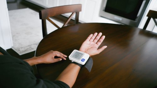 Gesundheitswerte immer im Blick: Das Testsieger-Bludruckmessgerät fürs Handgelenk