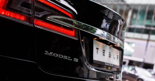 E-Auto-Fahrer findet Massen-Defekt an Teslas: Nun legt er sich mit Elon Musk an