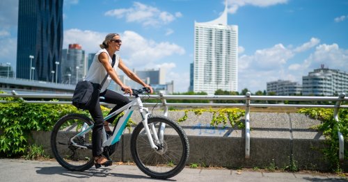 Pendlerin fährt 160 Kilometer mit dem E-Bike zum Job: Ihr Fazit überrascht