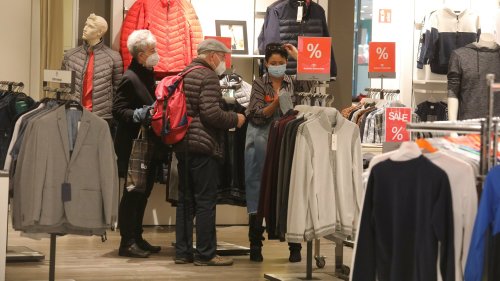 Das nächste Aus eines Modegiganten in Deutschland: Nachdem man sich seit Monaten in einer schwierigen finanziellen Situation befand, wird Orsay sich nun komplett vom hiesigen Markt zurückziehen und alle Filialen schließen.