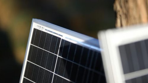 Stiftung Warentest testet Balkonkraftwerke: Die Ergebnisse entsetzen