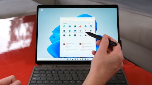 Wer ein Tablet und Notebook sucht, sollte sich bei den 2-in1-Geräten umsehen. Der wohl bekannteste Vertreter dieser Hybriden ist das Microsoft Surface Pro. In den letzten Jahren ist die Konkurrenz allerdings stark geworden. Das sind unsere Favoriten.