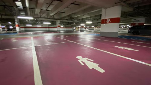 Frauenparkplatz als Mann benutzen: Ist das wirklich verboten?