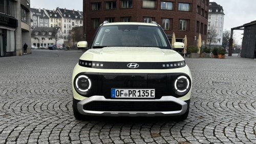 Kleiner E-Koreaner hat es faustdick hinter den Spiegeln: So gut ist der Hyundai Inster