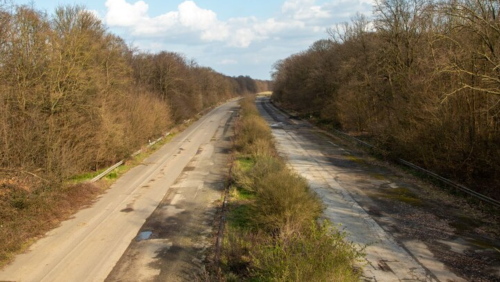 Sie vergammelt seit Jahren: Kennen Sie die deutsche Geister-Autobahn?