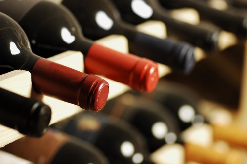 Experten verraten: Hier sollten Sie Wein lagern