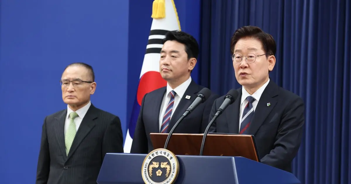 [속보] 신임 민정수석 한찬식, 홍보수석 성기홍 | Flipboard