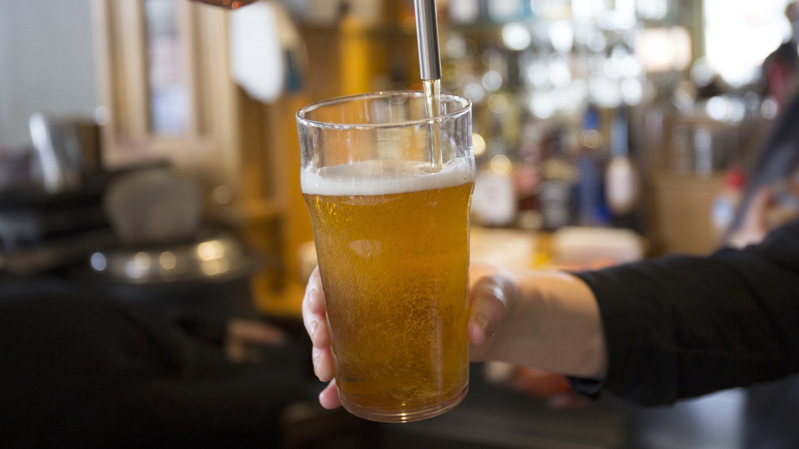 Does Pouring Beer Into A Glass Make It Taste Better?