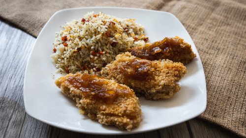 Out Of Breadcrumbs? Try Using Oatmeal To Coat Chicken Instead