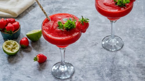 Use This Technique For A Fresh Strawberry Daiquiri That Tastes Like A Bartender Made It