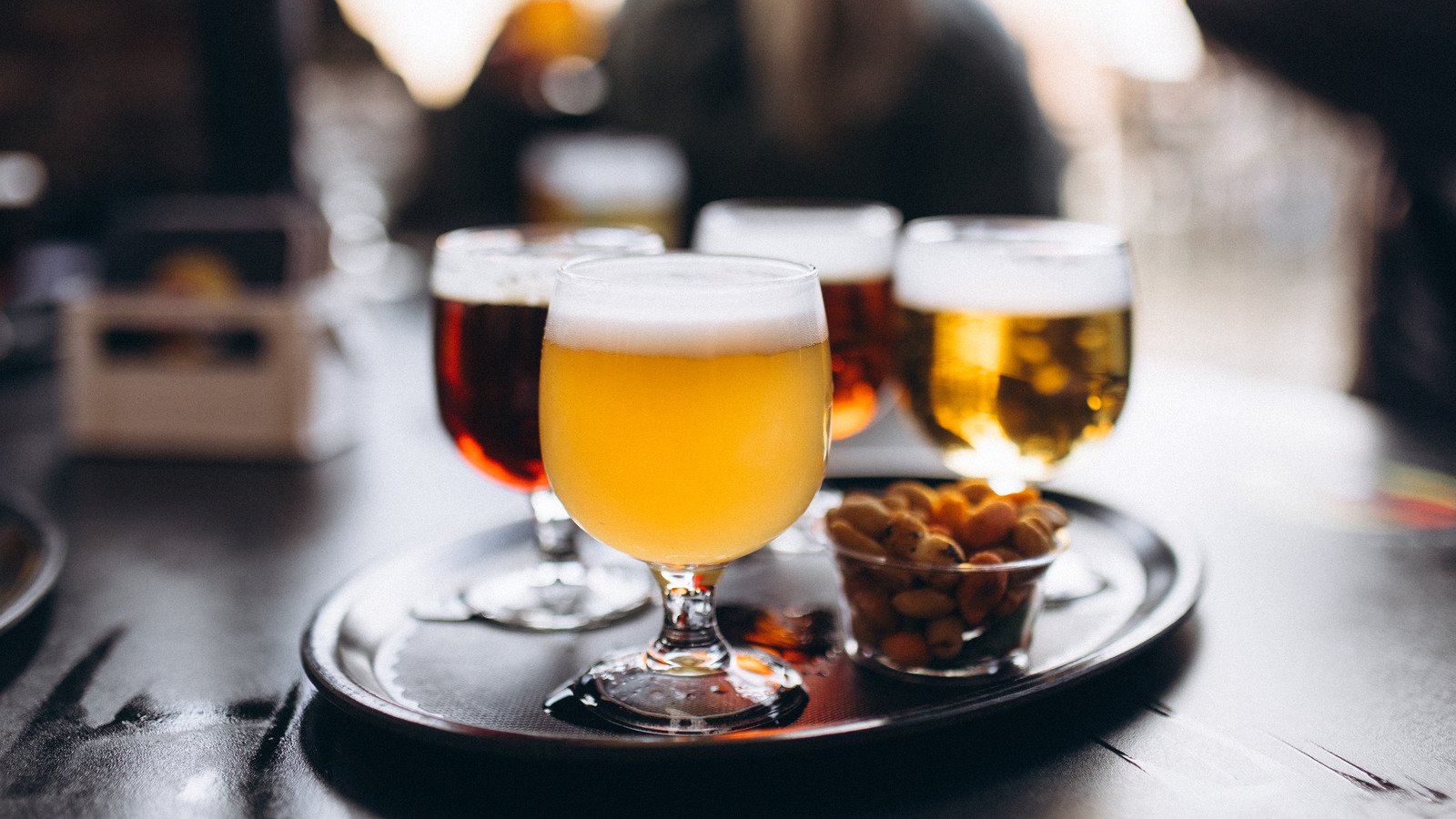 When Drinking Ale, The Glass You Use Matters