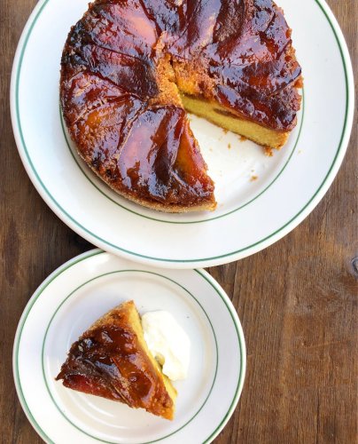 A Caramelized Apple, Honey & Olive Oil Cake to Usher in a Sweet New Year