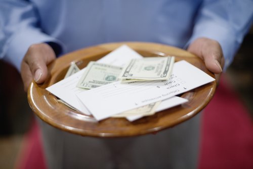 Most people of faith plan to increase their giving to houses of worship in 2024: report