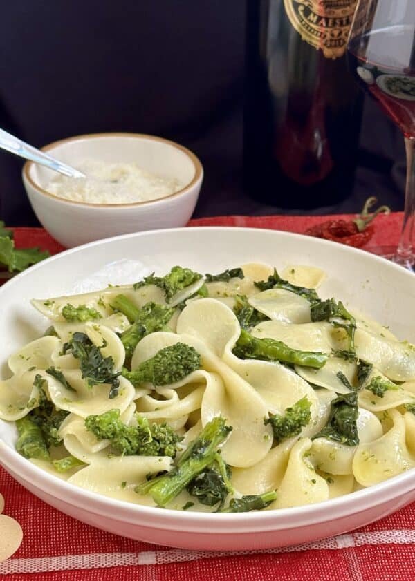 Rapini Pasta ( 4 Ingredient Recipe, Ready in Minutes)