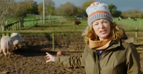 Lorraine bosses forced to censor 'x-rated' Escape to the Farm clip