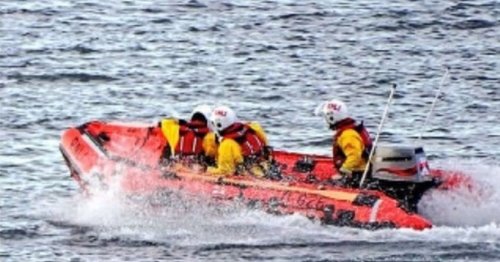 Dramatic 18-hour rescue sees RNLI crews save broken down fishing vessel
