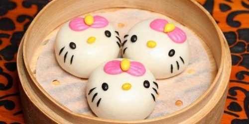 Rainbow Hello Kitty Chinese Food in Hong Kong For Unicorn Lover