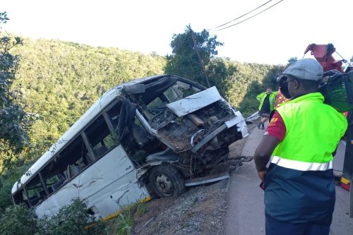 WATCH: 2-year-old killed, 29 others injured in horror Wilderness bus accident – The Citizen