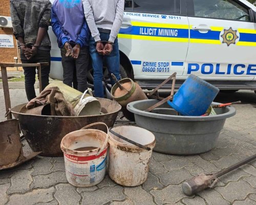 Nearly 2 000 arrested during nationwide Vala Umgodi operations in April