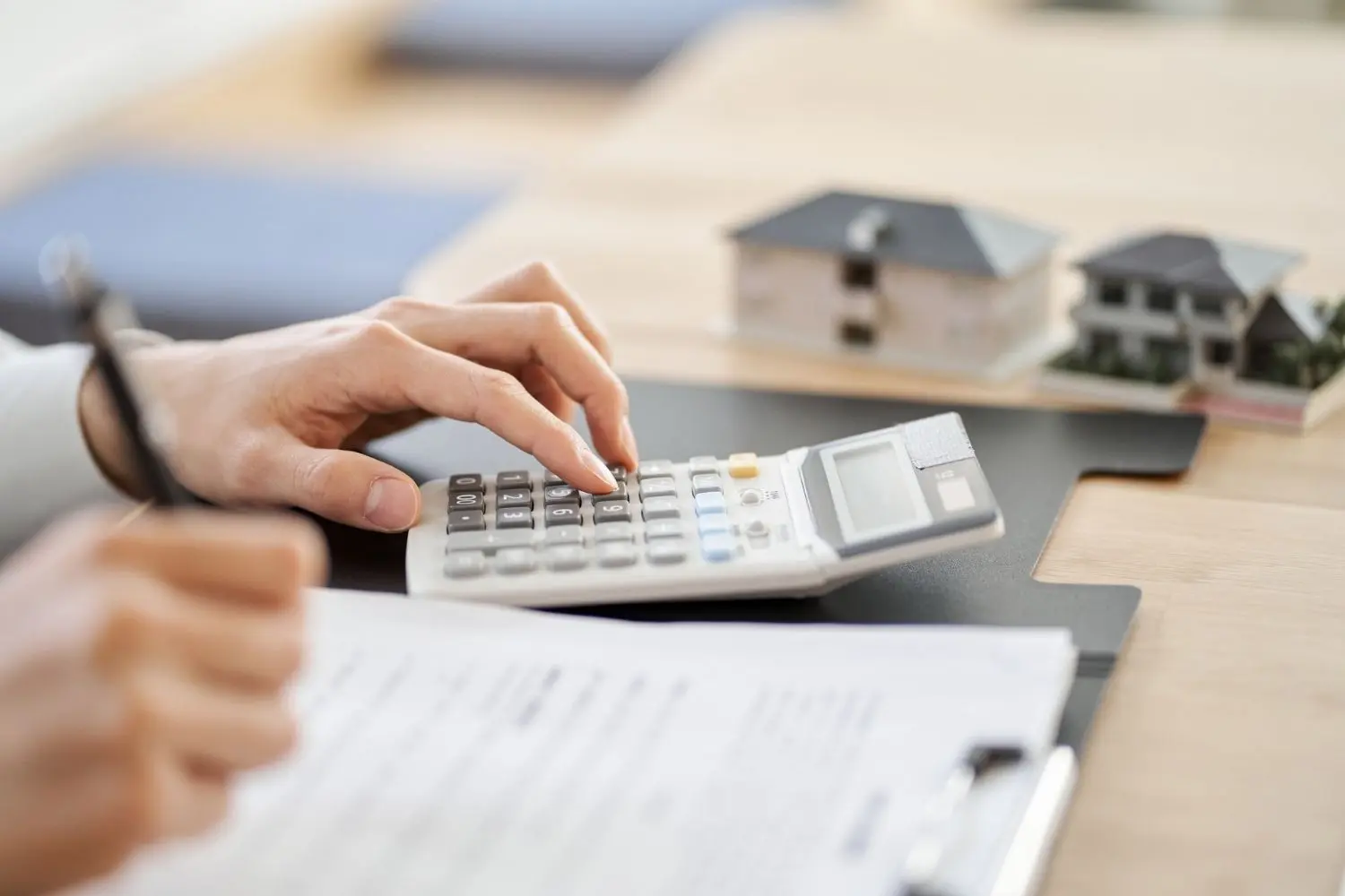 Ways to cut back on household expenses after an interest rate hike |  Flipboard