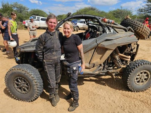 WATCH: Duo make history in Botswana’s 1 000km desert race | Boksburg Advertiser