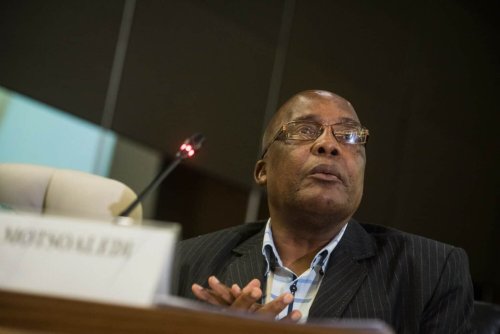 Motsoaledi outlines changes to ‘colonial era legislation’ on citizenship and immigration
