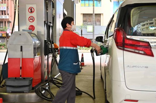 Oil prices sink as China economy unstable, following Covid-19